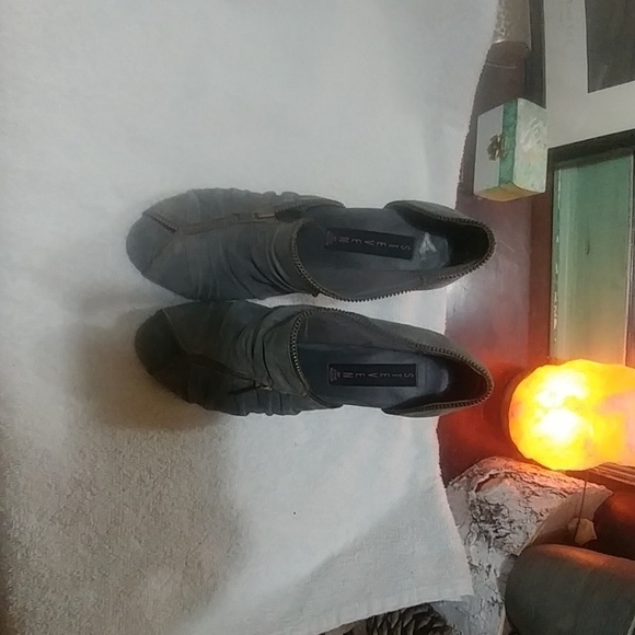 Steven by Steve Madden grey heels - Picture 3 of 3